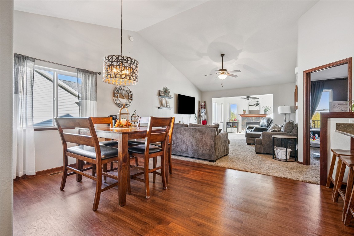 142 Brighton Circle SW Cedar Rapids IA 52404