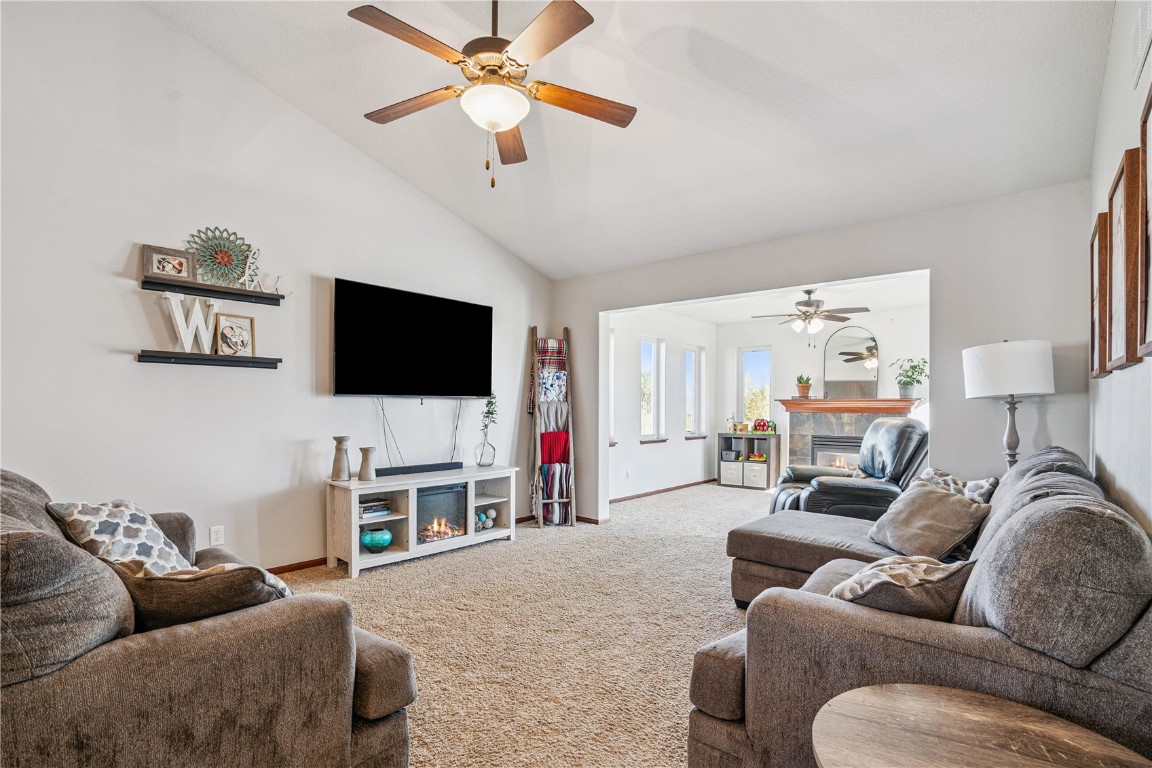 142 Brighton Circle SW Cedar Rapids IA 52404