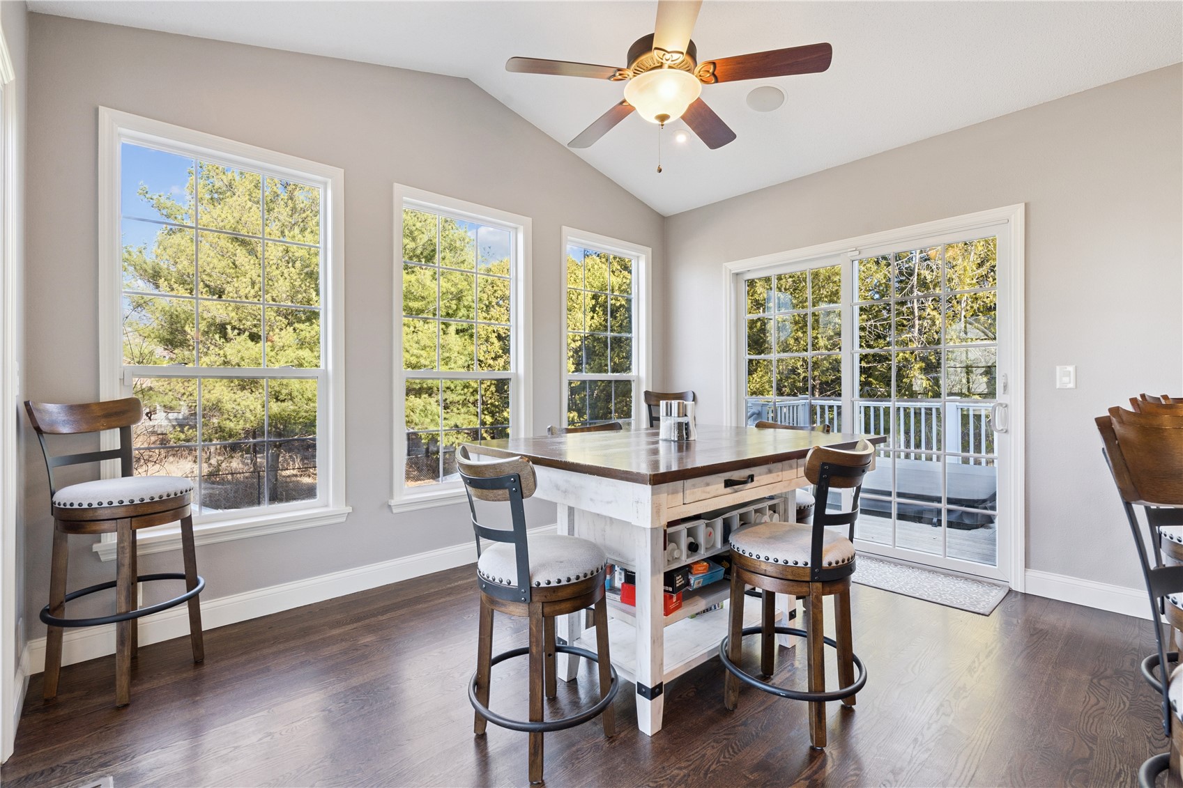 138 Autumn Woods Drive NW Cedar Rapids IA 52405