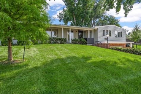 3857 Trail Ridge Road SE Cedar Rapids IA 52403