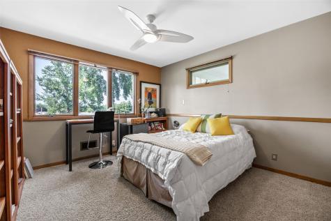 3857 Trail Ridge Road SE Cedar Rapids IA 52403