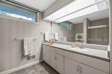 3857 Trail Ridge Road SE Cedar Rapids IA 52403