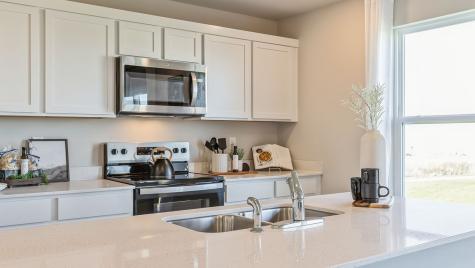 2783 Cecelia Drive Hiawatha IA 52233