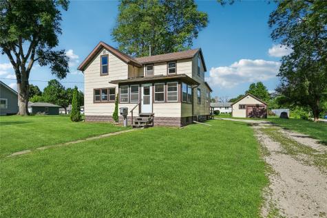 703 F Avenue Vinton IA 52349