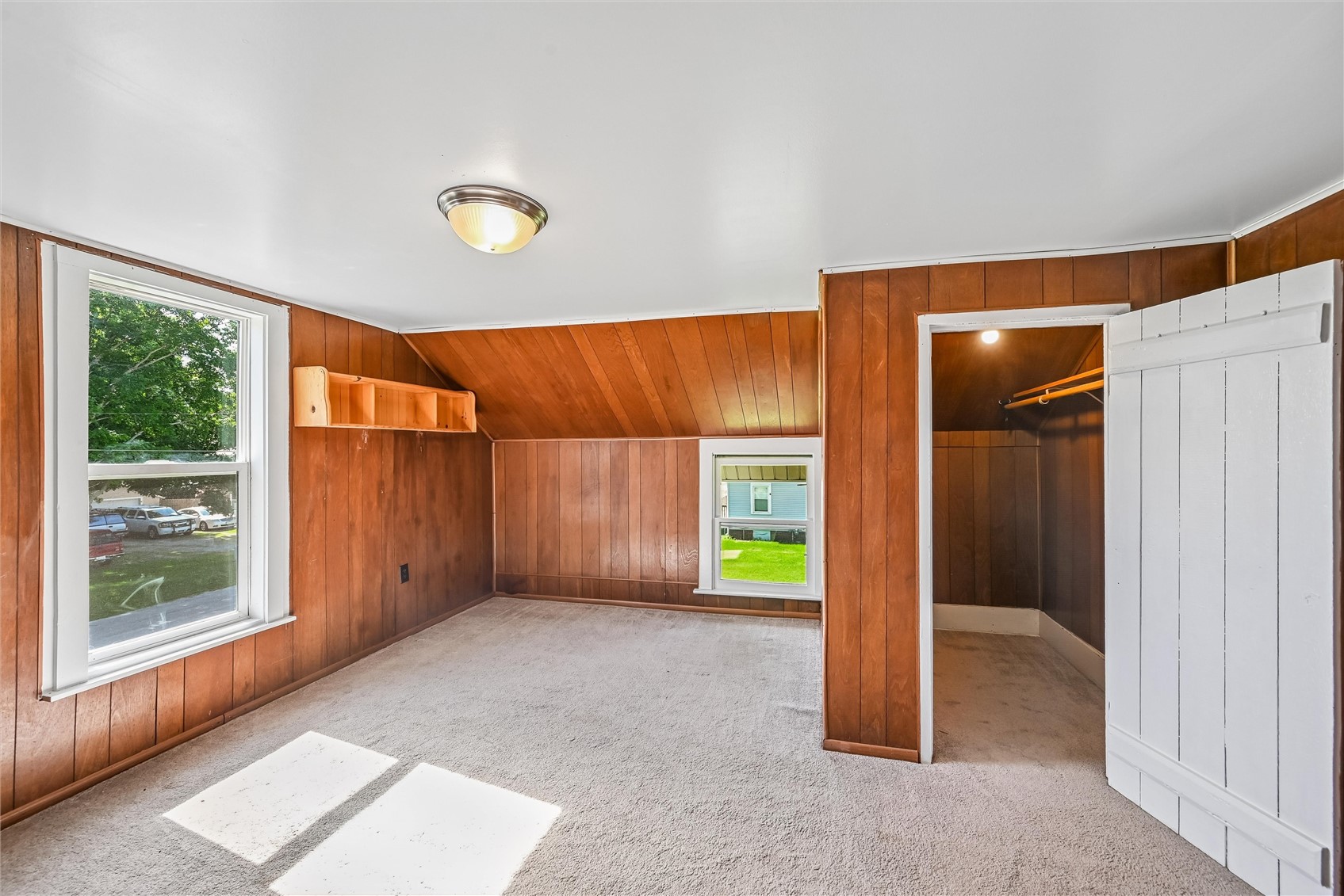 703 F Avenue Vinton IA 52349