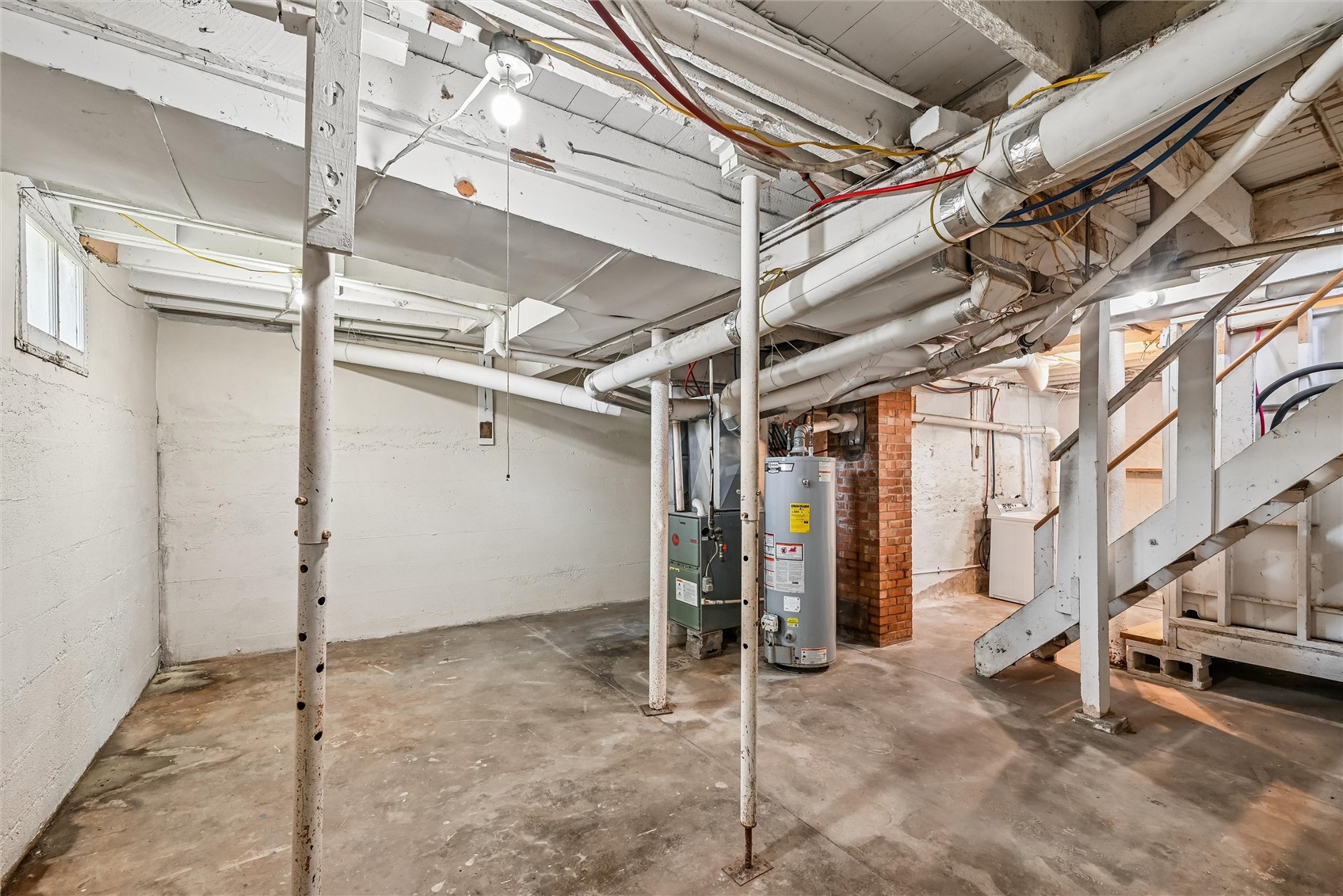 703 F Avenue Vinton IA 52349