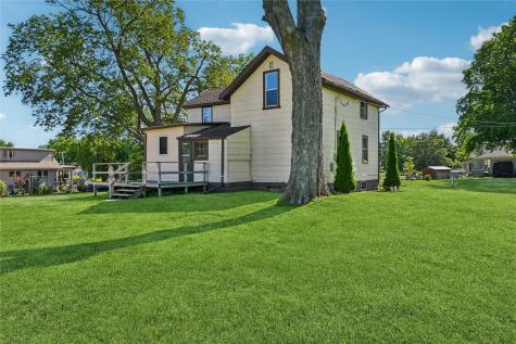 703 F Avenue Vinton IA 52349