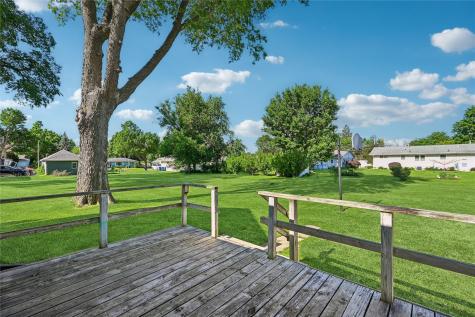 703 F Avenue Vinton IA 52349