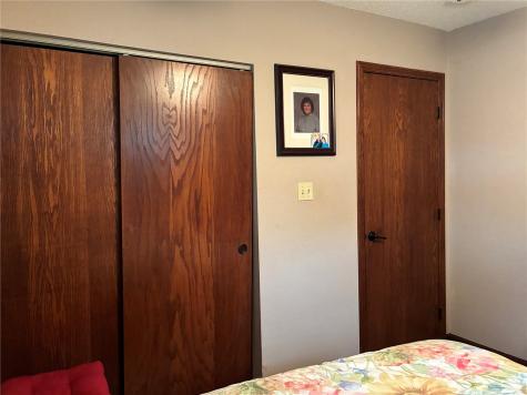 305 N Avenue Vinton IA 52349