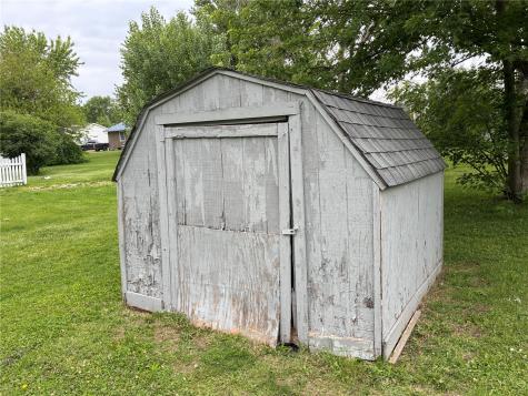305 N Avenue Vinton IA 52349