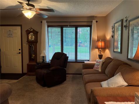 305 N Avenue Vinton IA 52349
