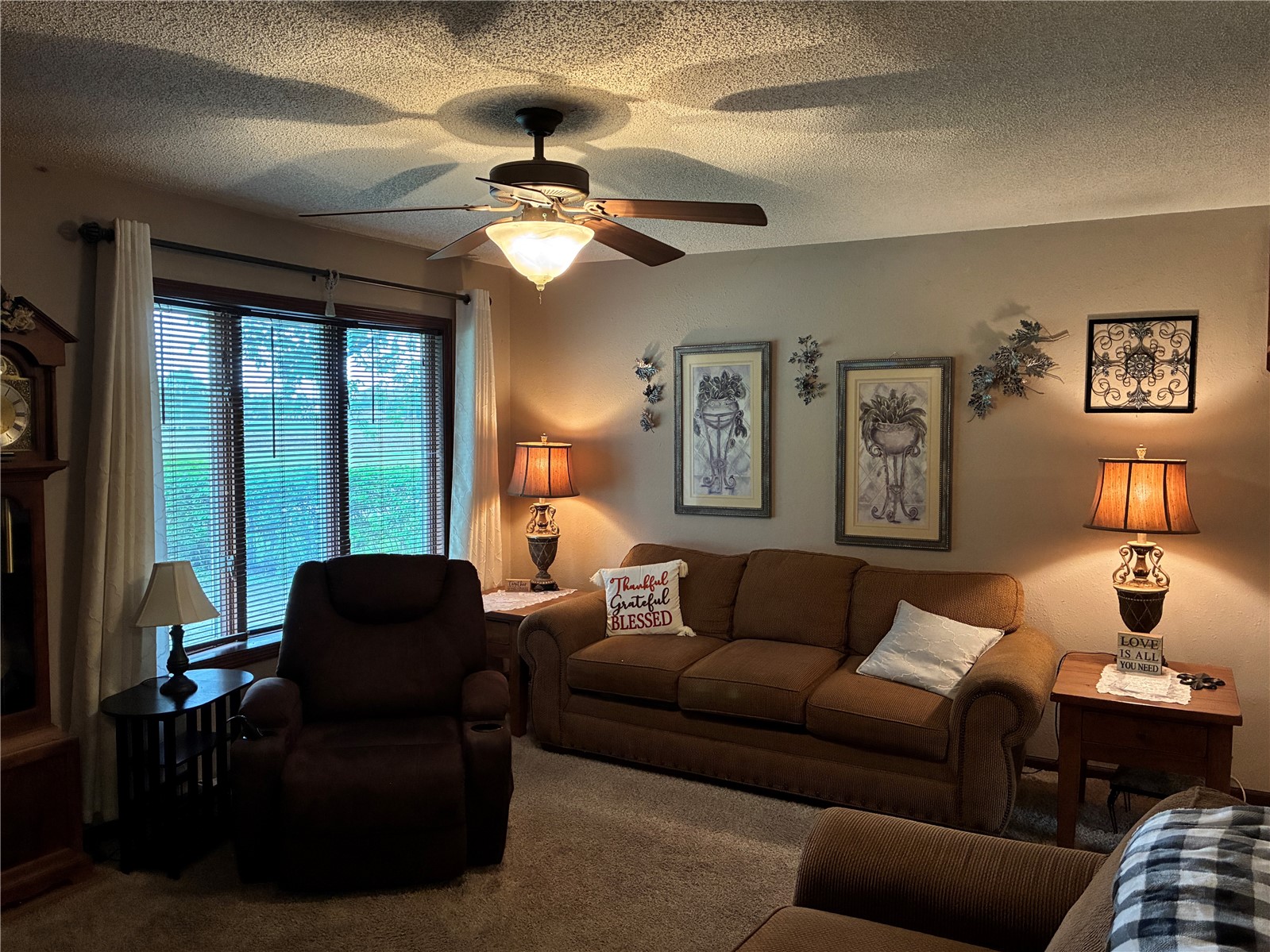 305 N Avenue Vinton IA 52349