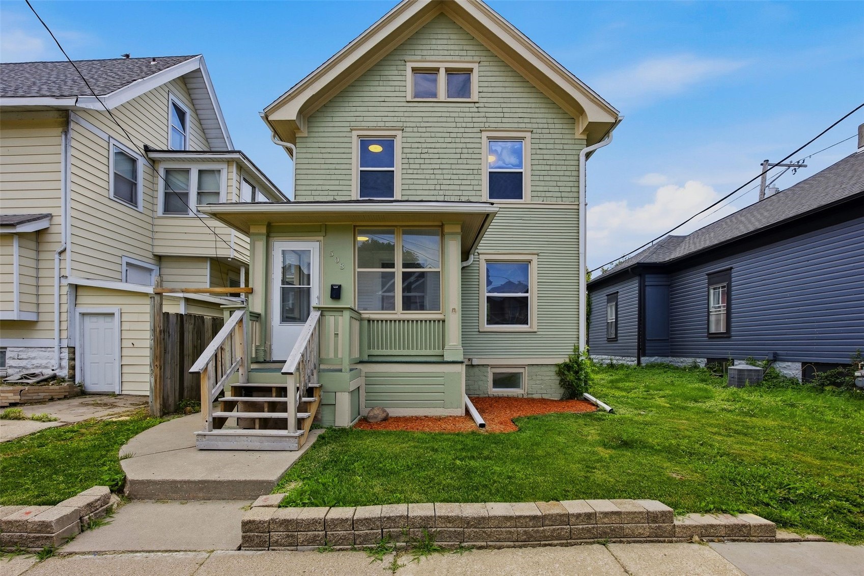 508 16th Street SE Cedar Rapids IA 52302