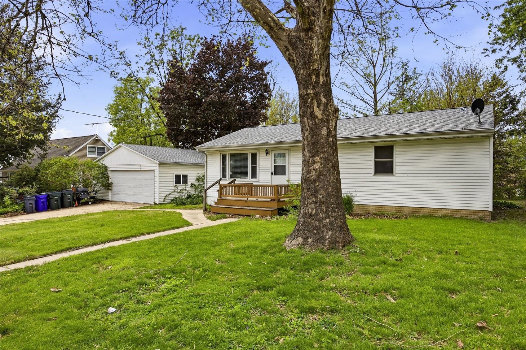 2910 Schaeffer Drive SW Cedar Rapids IA 52404