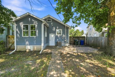 389 16th Avenue SW Cedar Rapids IA 52404