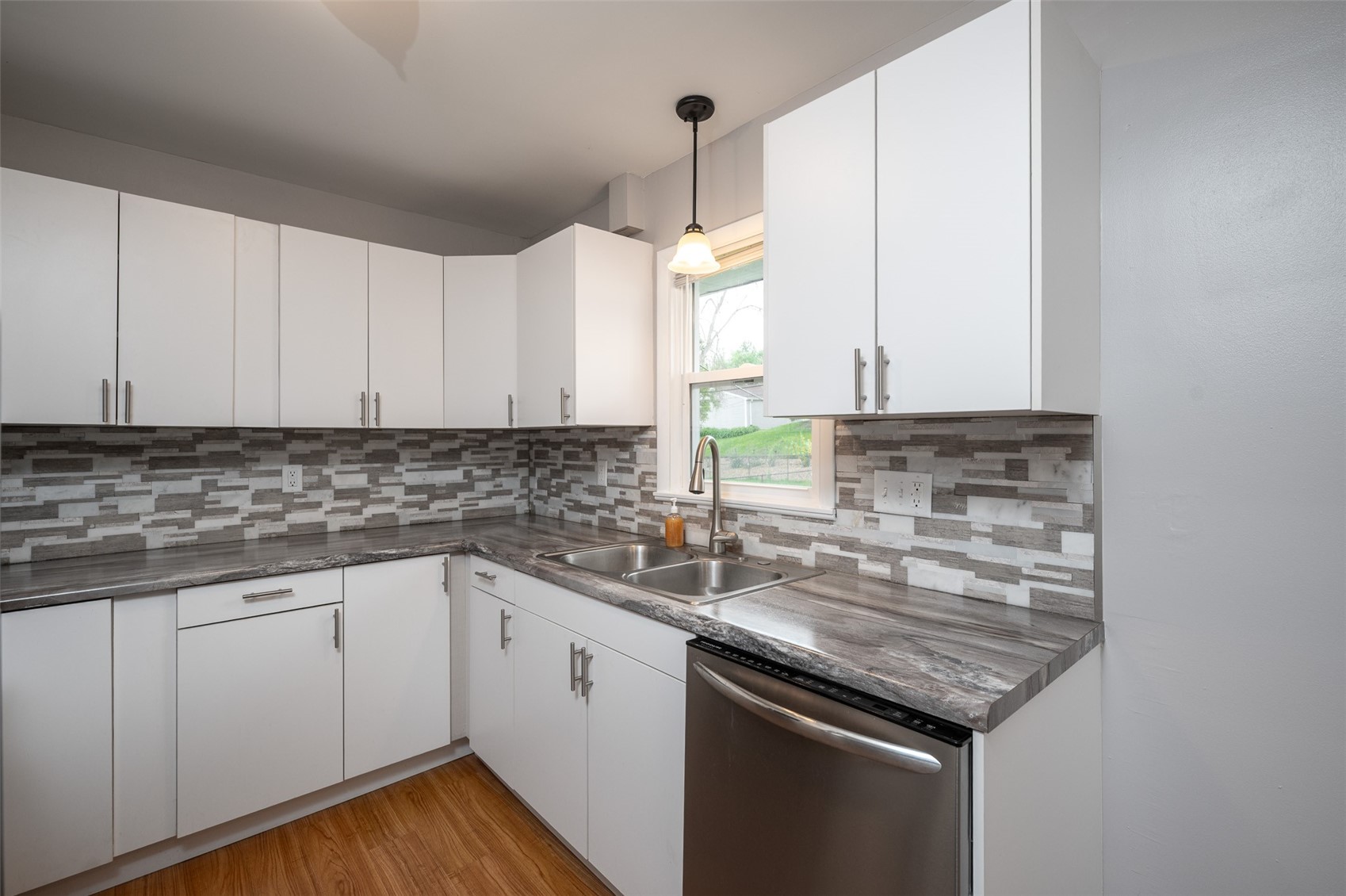 2101 Larry Drive NE Cedar Rapids IA 52402