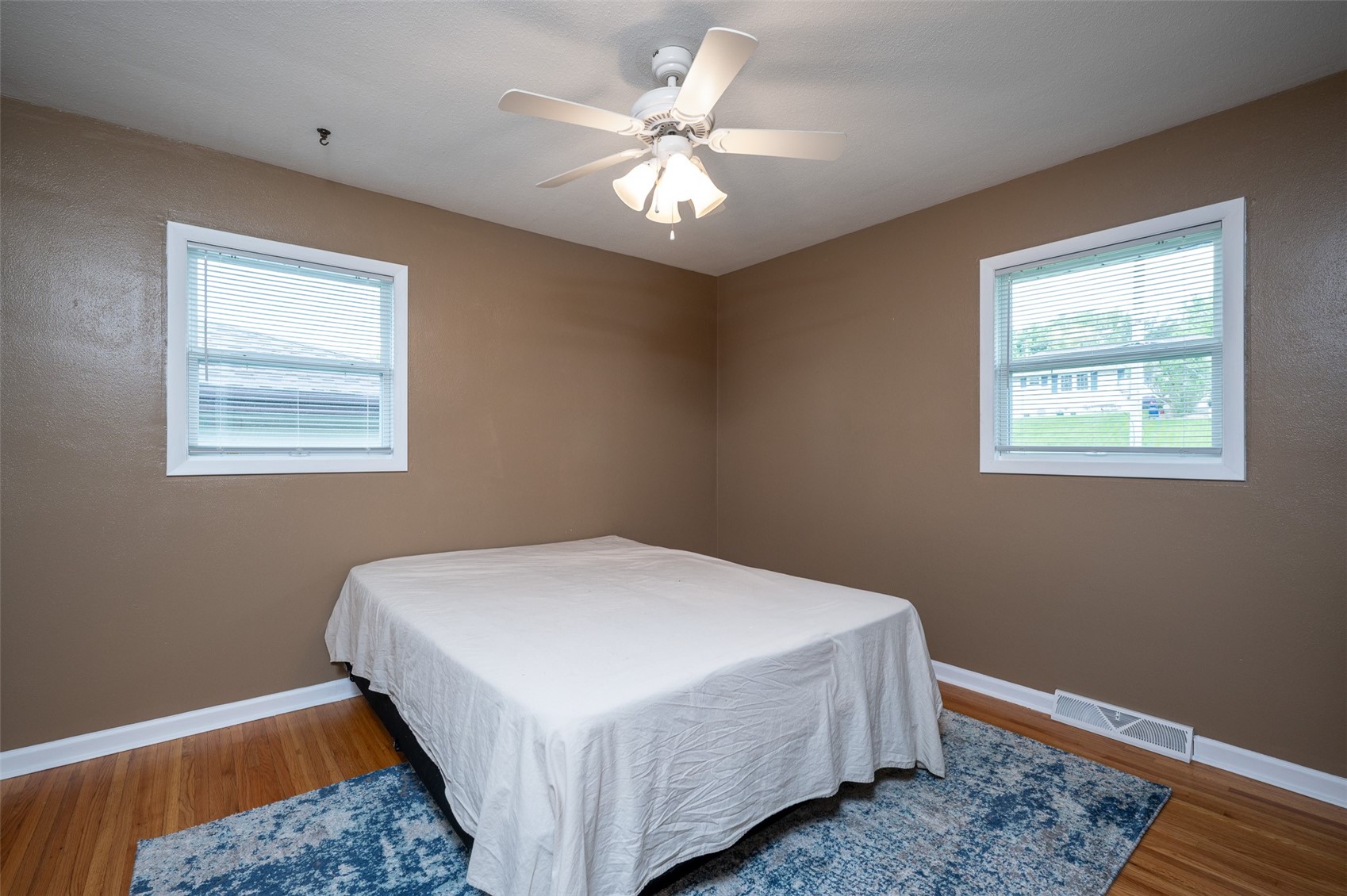 2101 Larry Drive NE Cedar Rapids IA 52402
