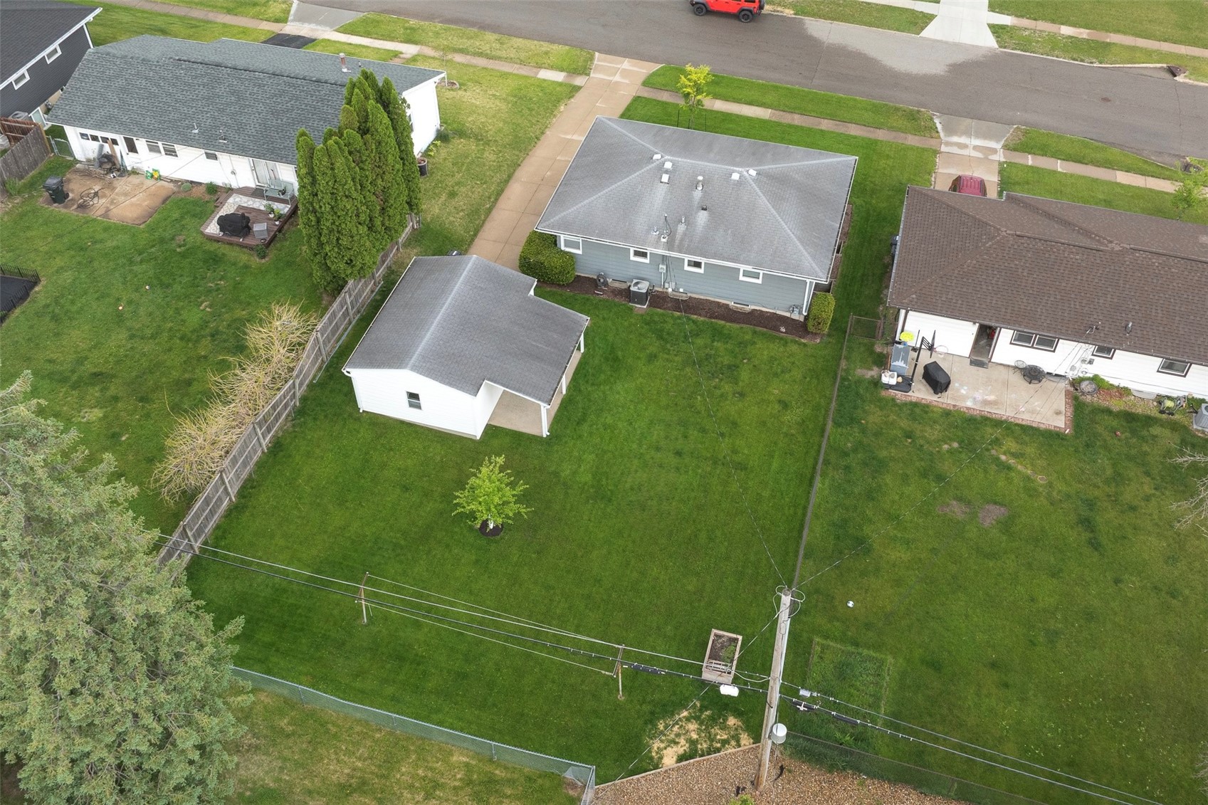 2101 Larry Drive NE Cedar Rapids IA 52402