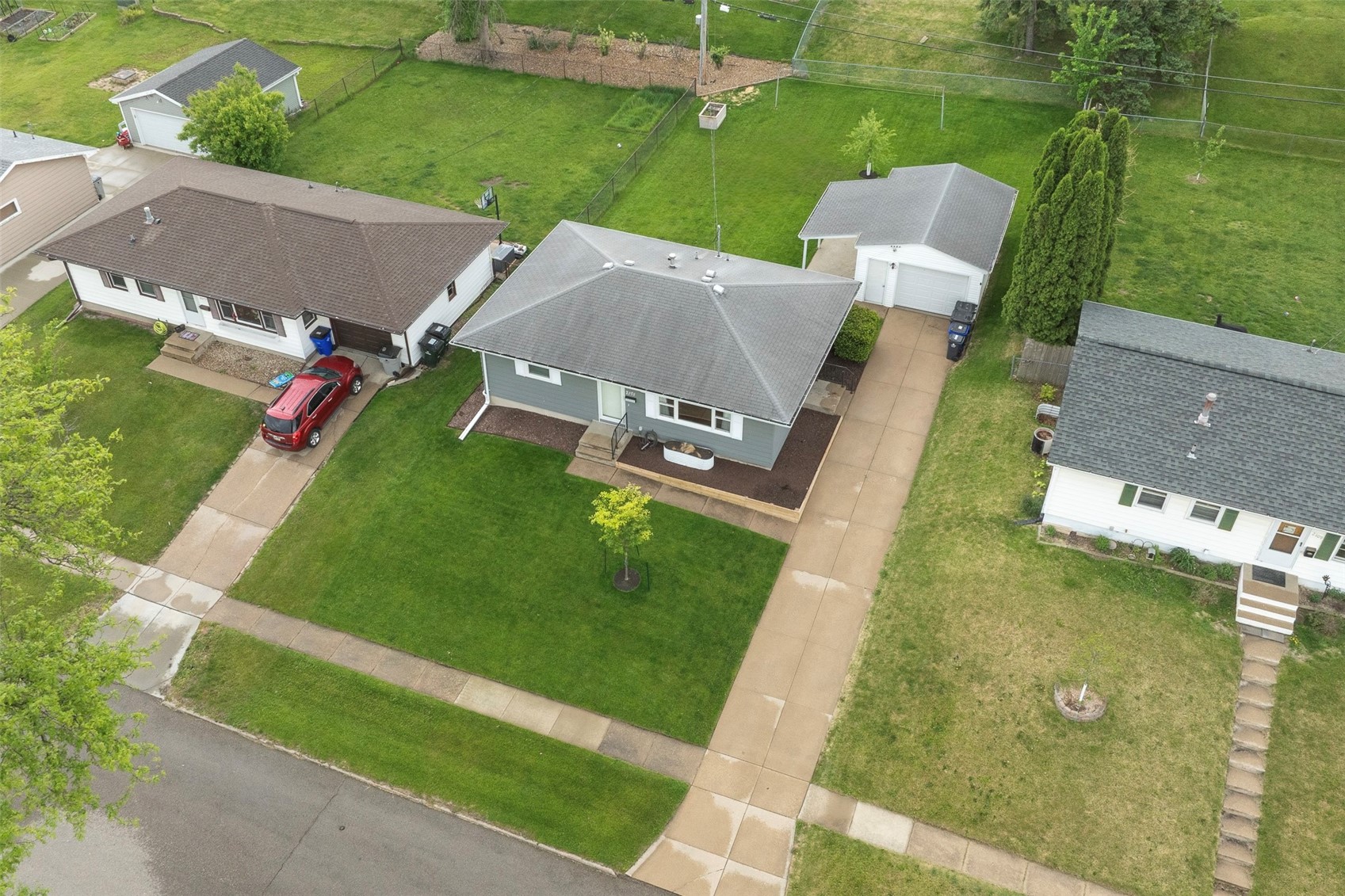 2101 Larry Drive NE Cedar Rapids IA 52402