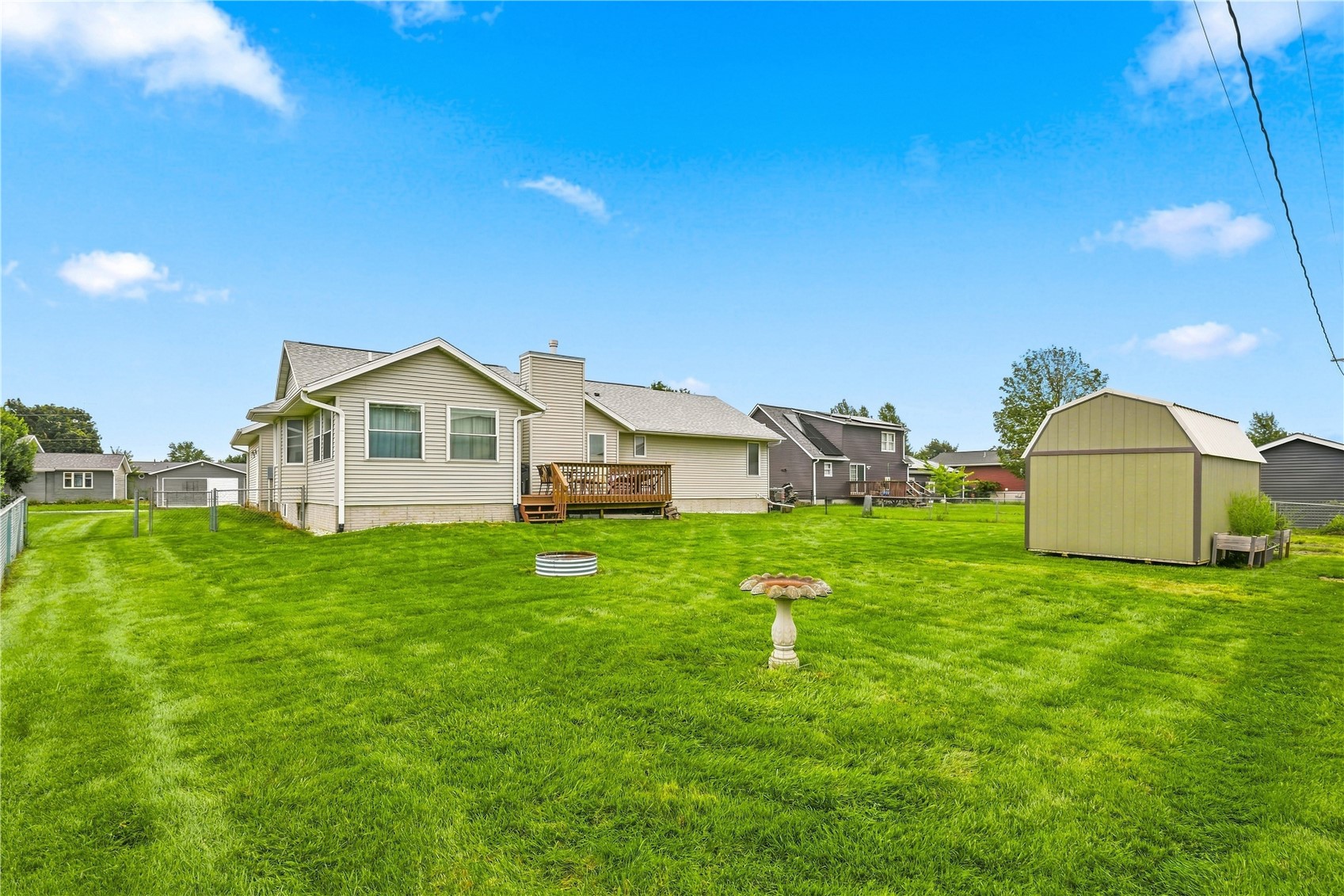 55 Thompson Palo IA 52324
