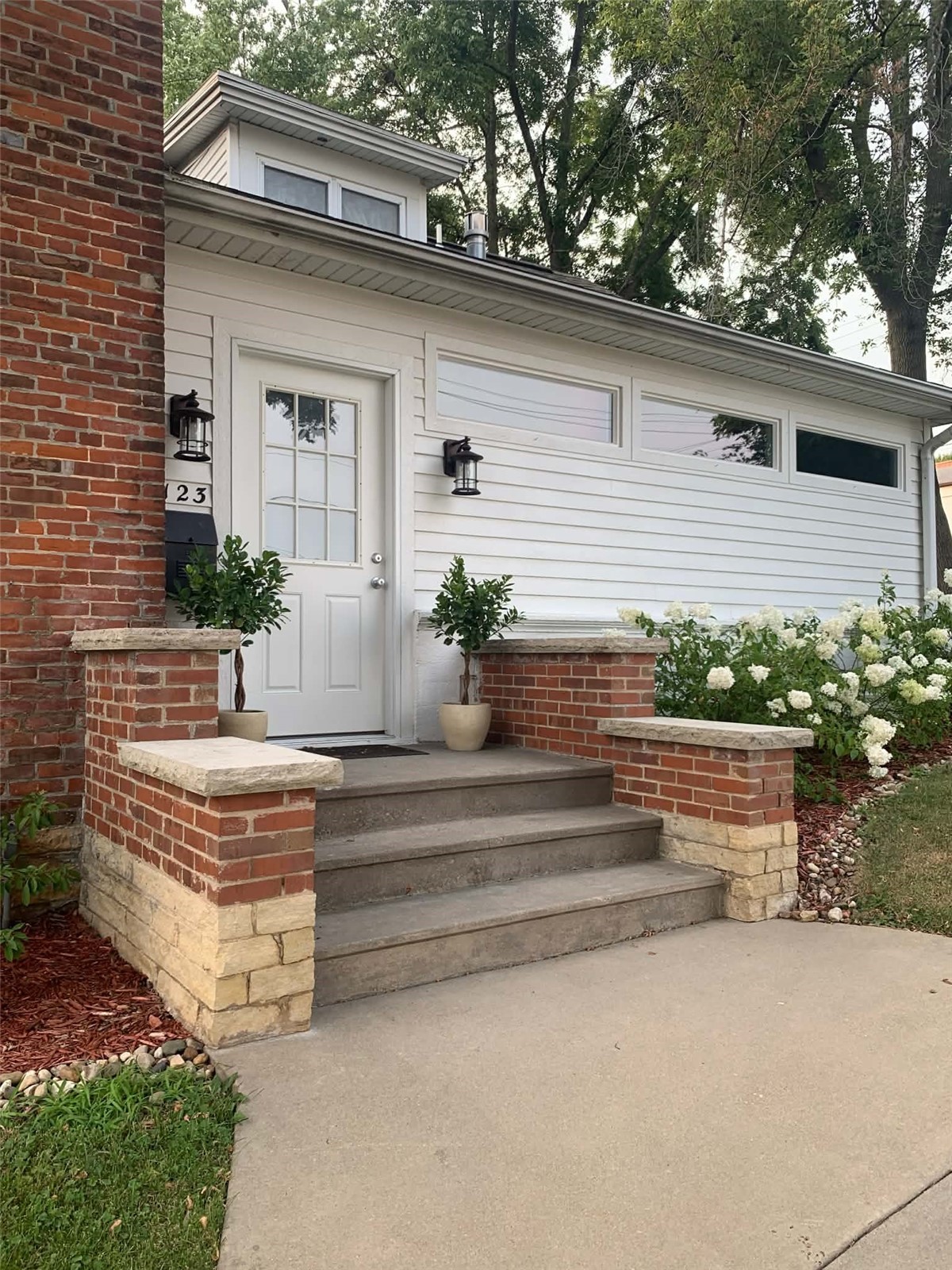 123 2nd Avenue SW Mt Vernon IA 52314