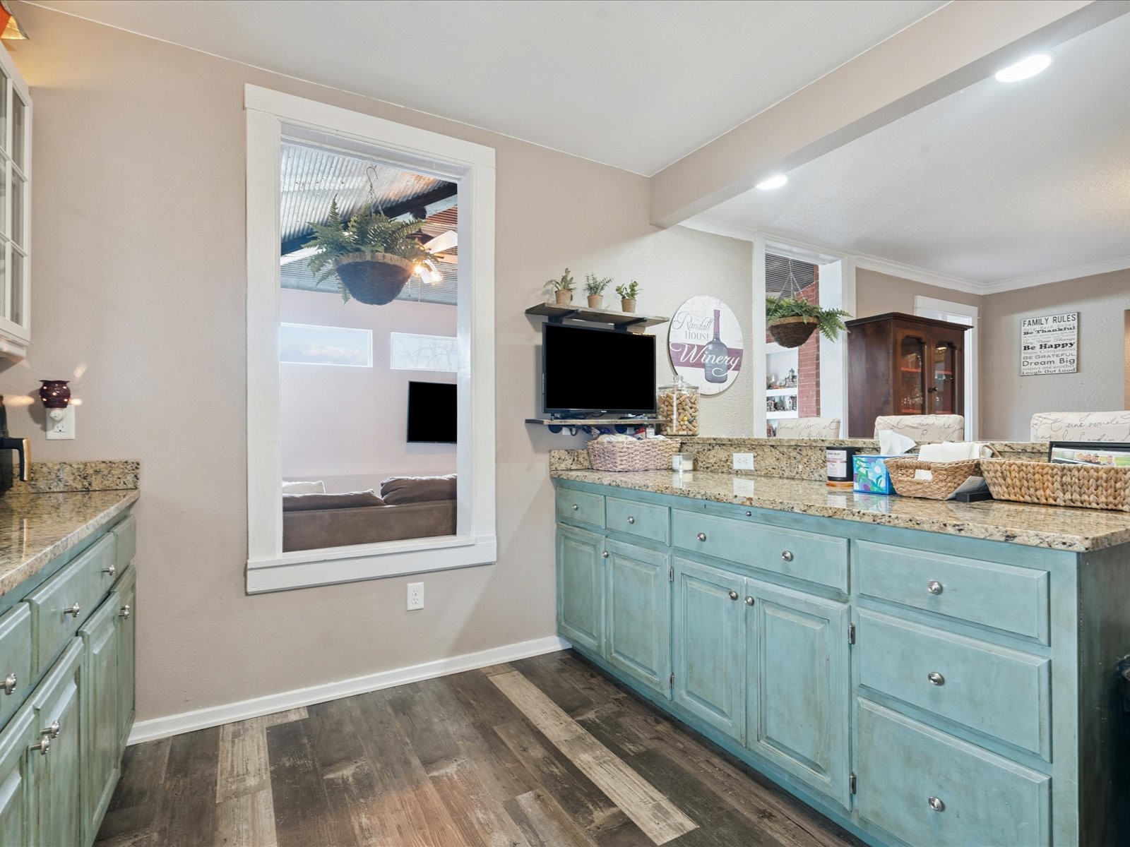 123 2nd Avenue SW Mt Vernon IA 52314