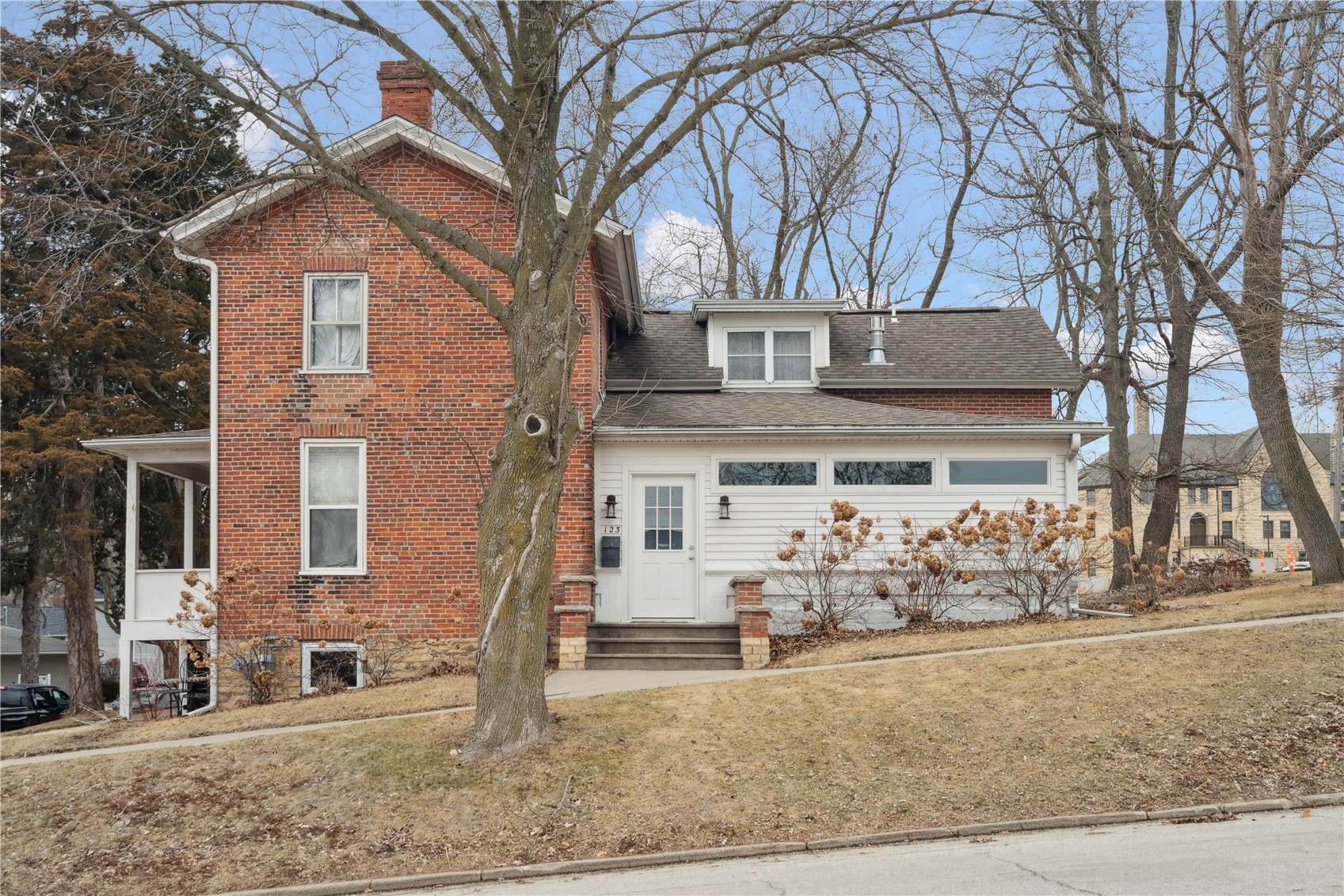 123 2nd Avenue SW Mt Vernon IA 52314