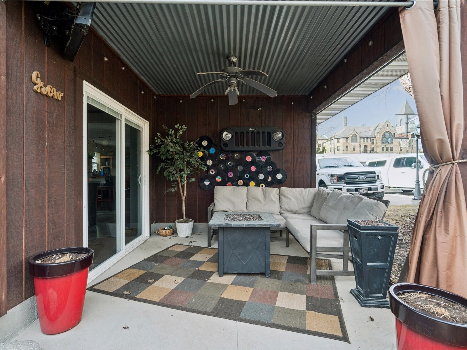 123 2nd Avenue SW Mt Vernon IA 52314