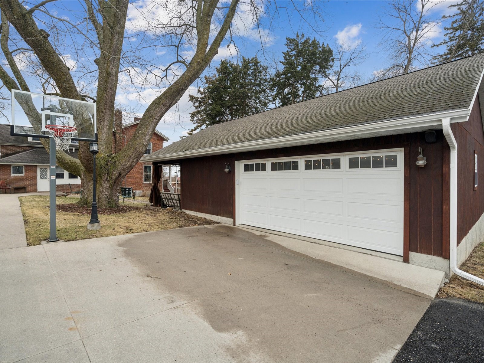 123 2nd Avenue SW Mt Vernon IA 52314