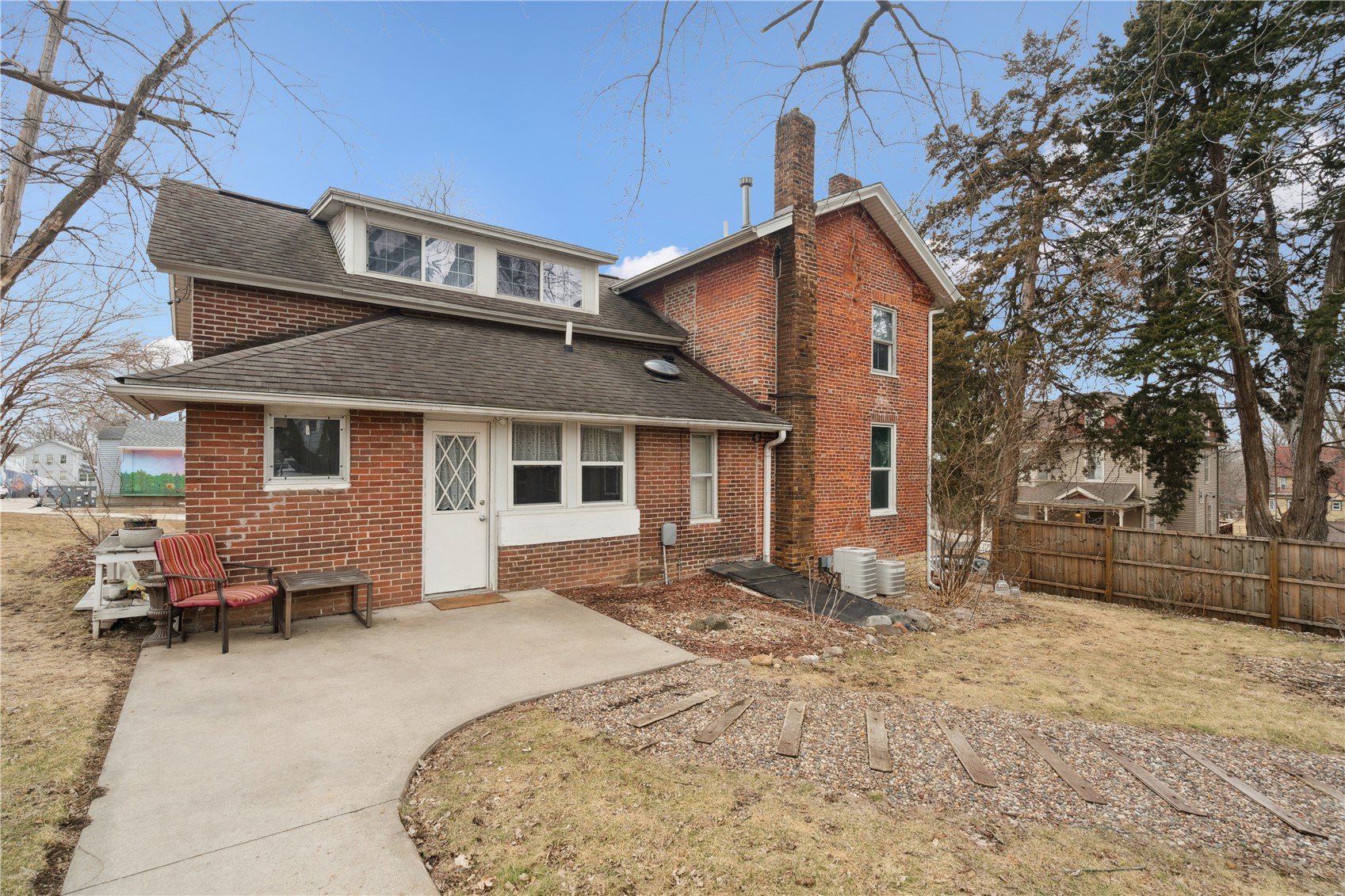 123 2nd Avenue SW Mt Vernon IA 52314
