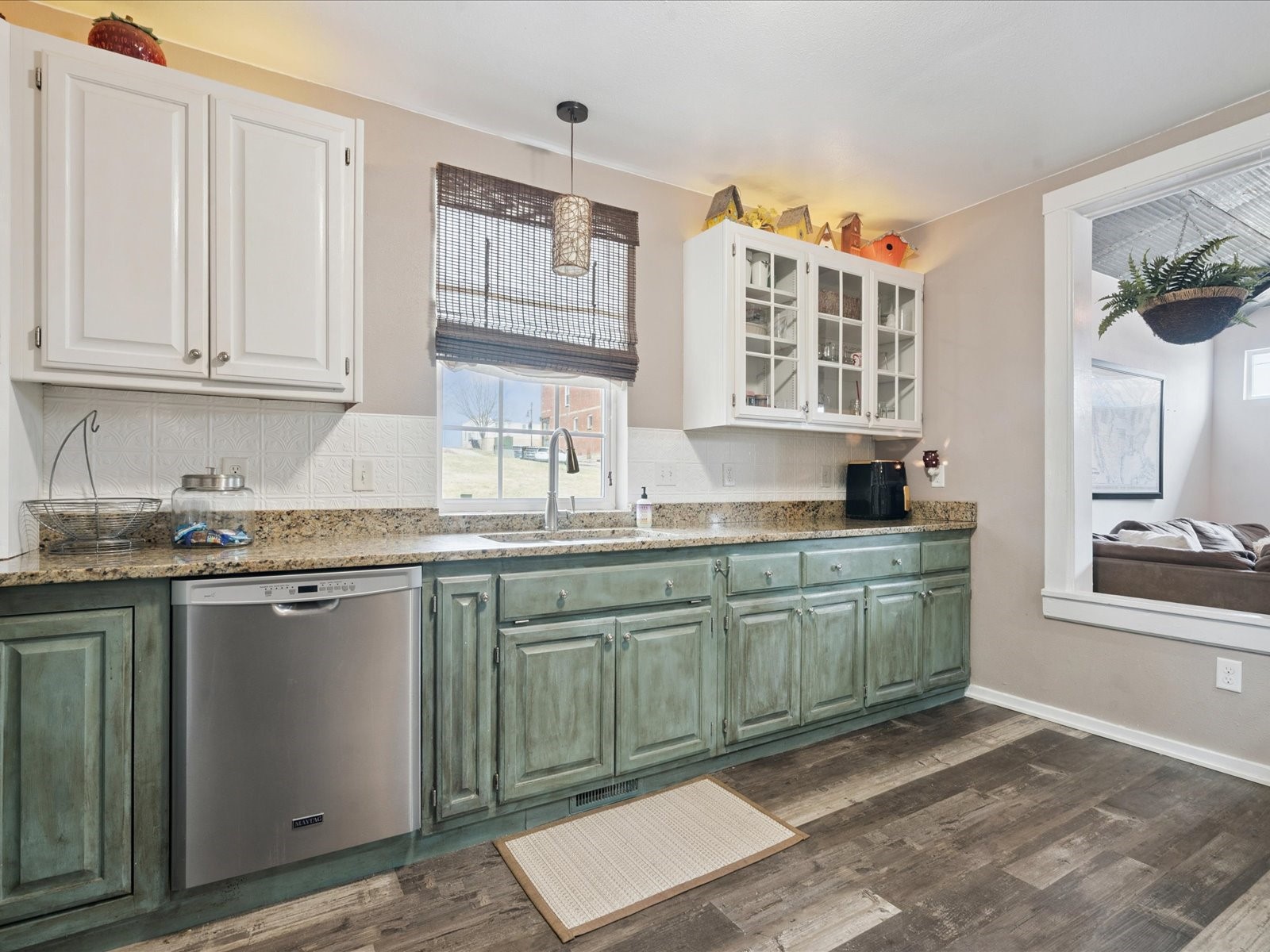 123 2nd Avenue SW Mt Vernon IA 52314