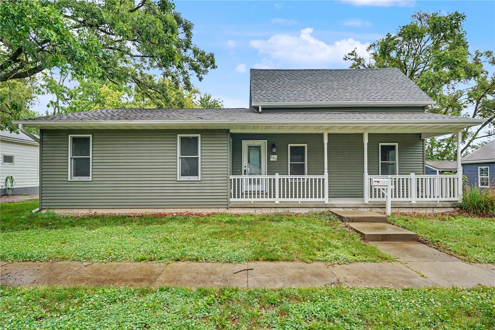 604 SW 8th Independence IA 50644