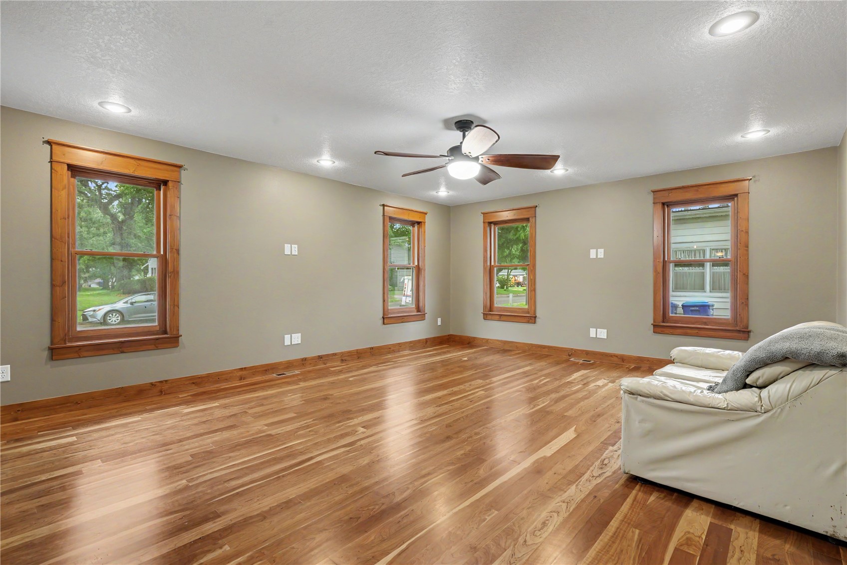 604 SW 8th Independence IA 50644