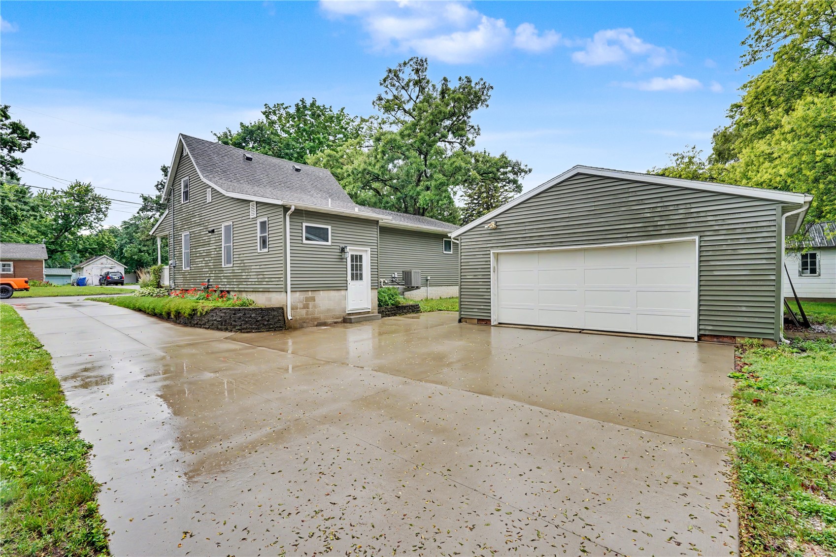 604 SW 8th Independence IA 50644