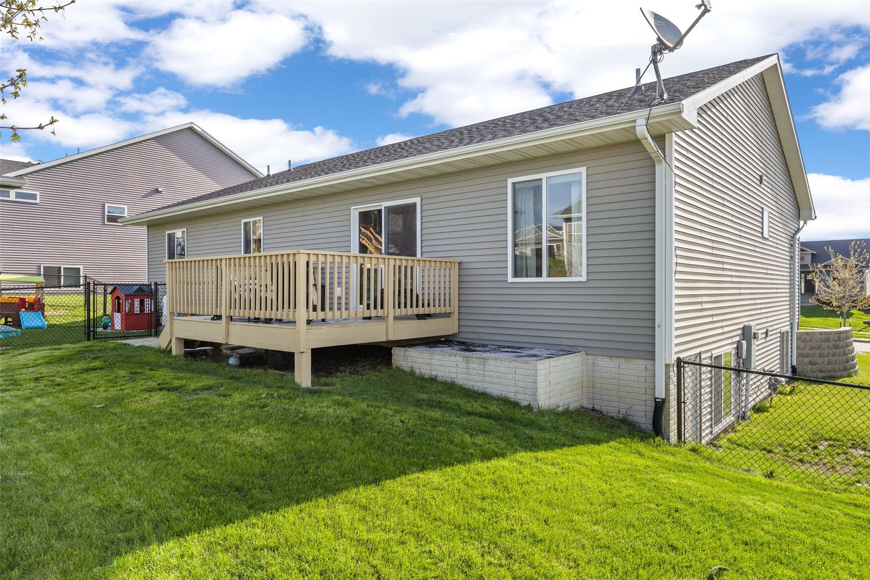 601 Gentry Lane Tiffin IA 52340