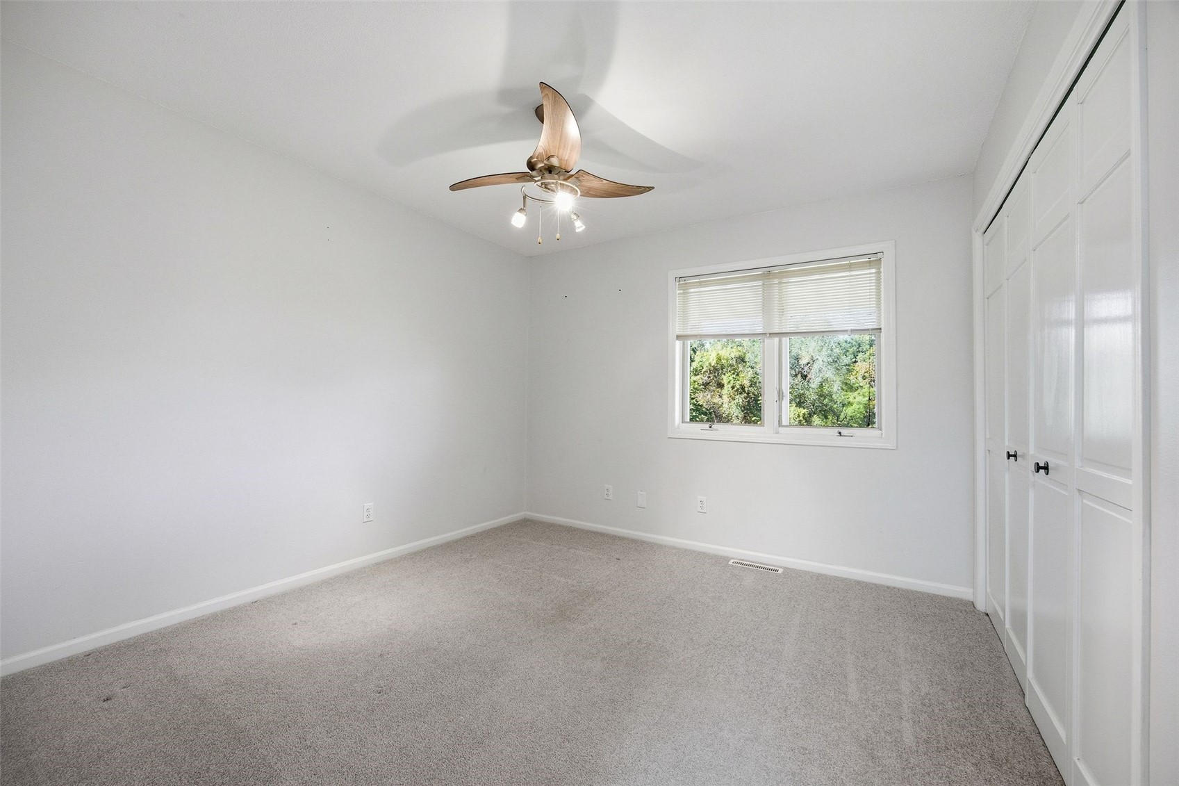 2009 Memorial Drive SE Cedar Rapids IA 52403