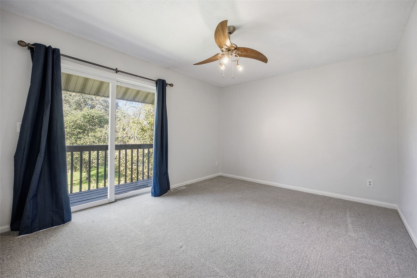 2009 Memorial Drive SE Cedar Rapids IA 52403