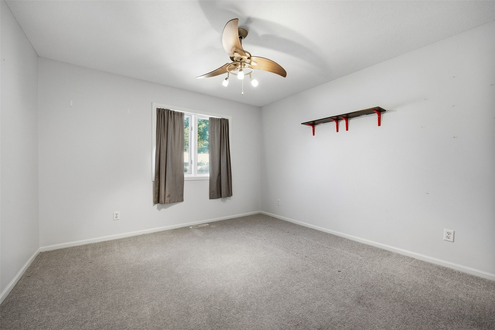 2009 Memorial Drive SE Cedar Rapids IA 52403