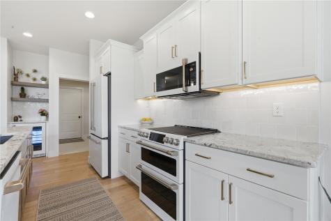 2642 Burr Oak Court Marion IA 52302