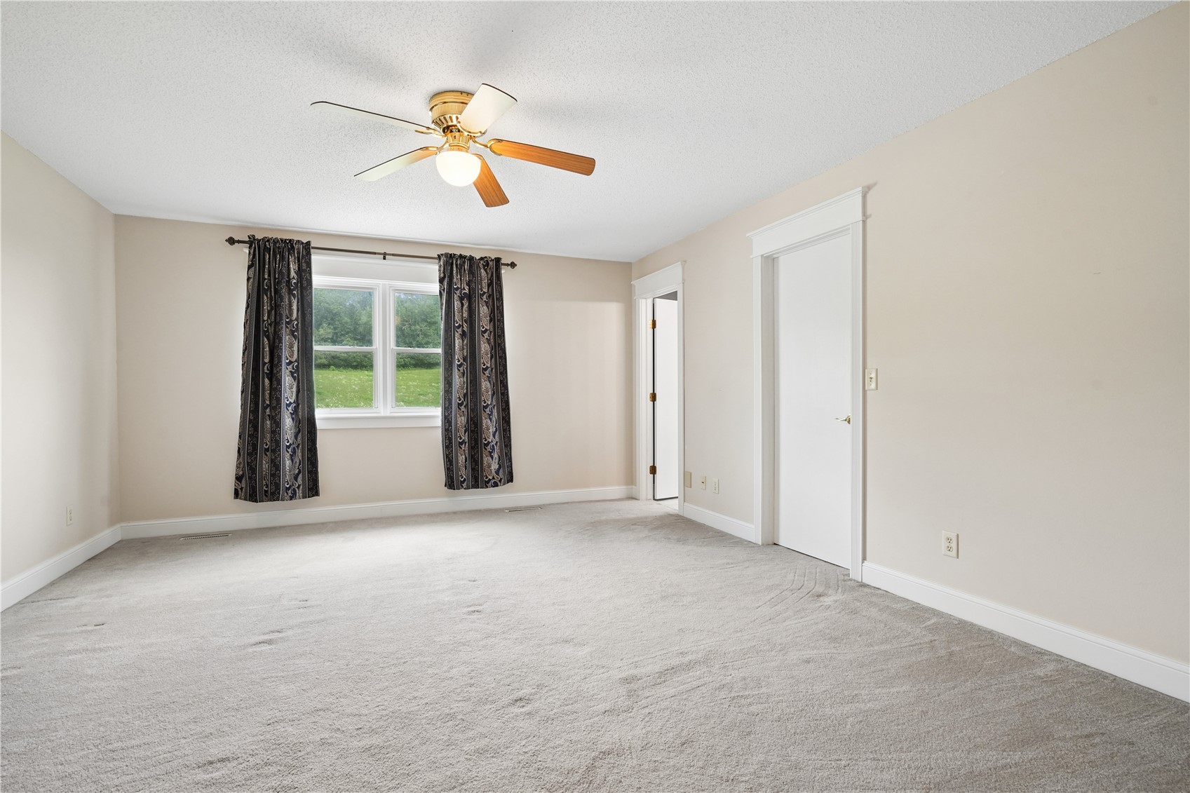 1268 Falcon Avenue NW Swisher IA 52338