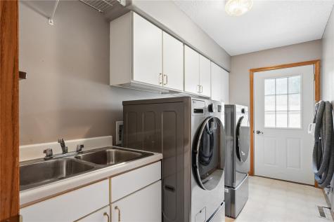 1268 Falcon Avenue NW Swisher IA 52338