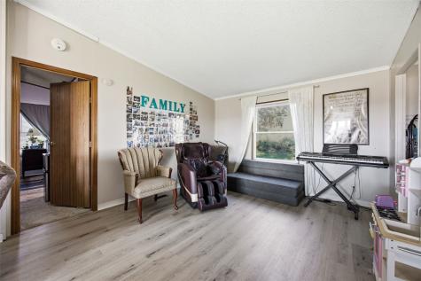1407 244th Avenue Lisbon IA 52253