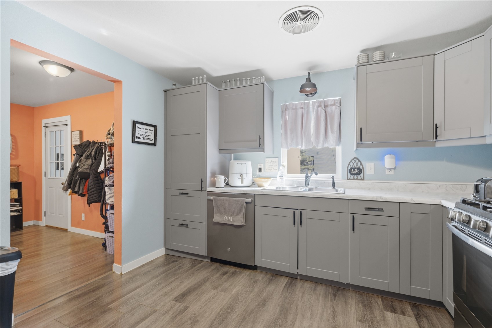 708 3rd Street SE Independence IA 50644