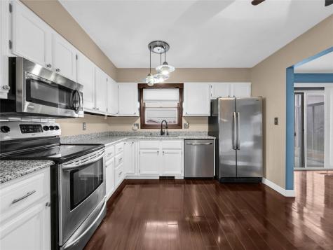 2140 Hillview Drive Marion IA 52302