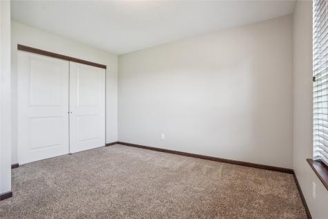 2121 Rosewood Drive NW Cedar Rapids IA 52405