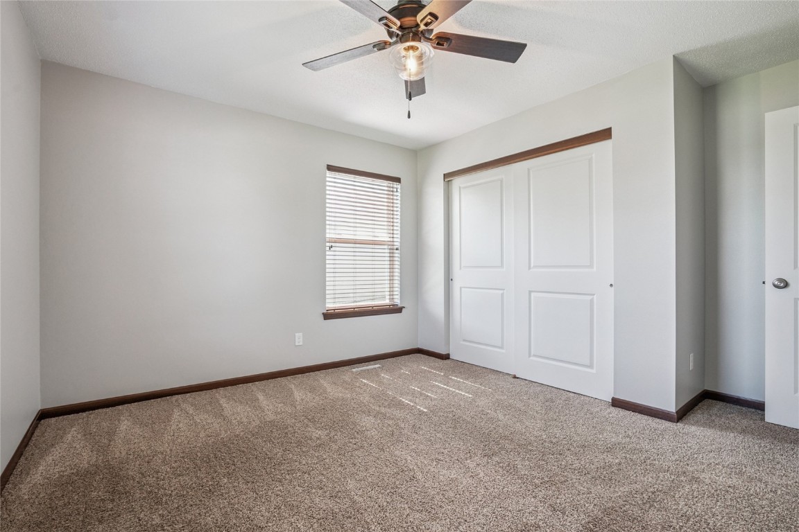 2121 Rosewood Drive NW Cedar Rapids IA 52405