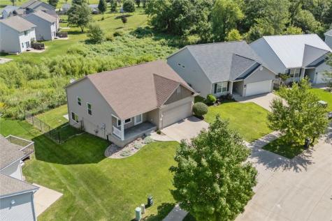 2121 Rosewood Drive NW Cedar Rapids IA 52405