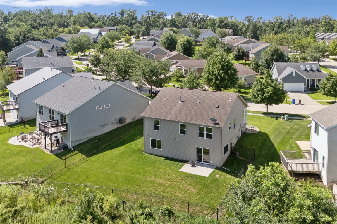 2121 Rosewood Drive NW Cedar Rapids IA 52405