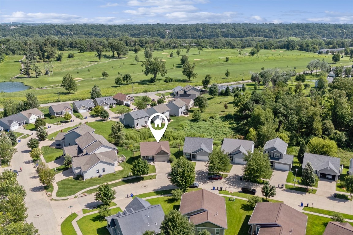 2121 Rosewood Drive NW Cedar Rapids IA 52405