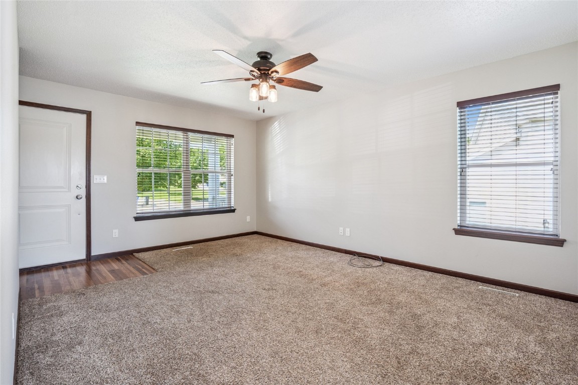 2121 Rosewood Drive NW Cedar Rapids IA 52405